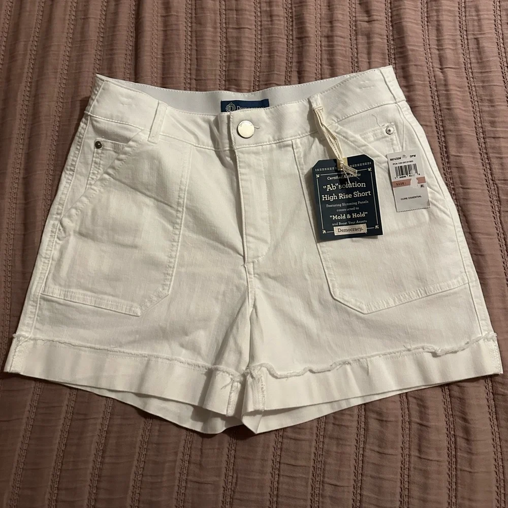 Democracy "Ab"solution High Rise Shorts in white. NWT - Picture 2 of 9